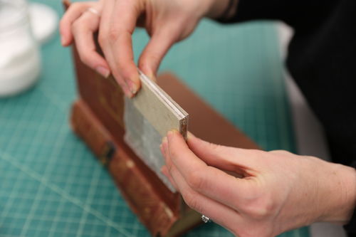 /xcdas-derivative/book-repair/figures/book-repair_p17_07_cardboard.jpg