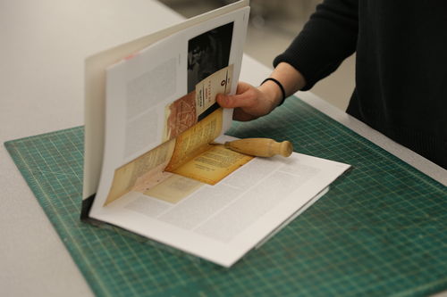 /xcdas-derivative/book-repair/figures/book-repair_p18_07_leaveawl.jpg