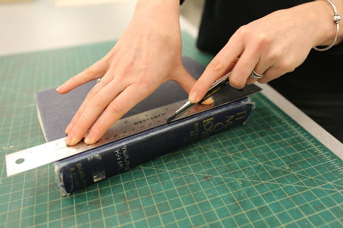 /xcdas-derivative/book-repair/figures/book-repair_p19_02_removespine.jpg