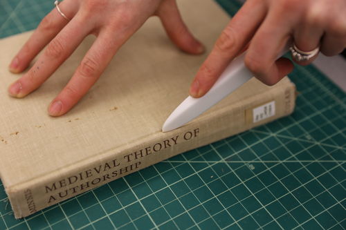 /xcdas-derivative/book-repair/figures/book-repair_p21_05_flatandbone.jpg
