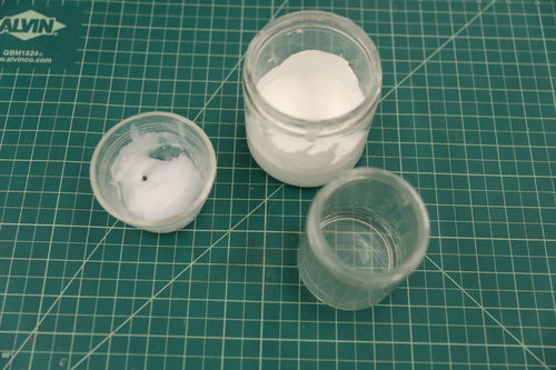 /xcdas-derivative/book-repair/figures/book-repair_p5_adhesives.jpg